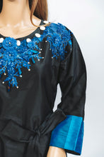 Load image into Gallery viewer, Midnight Bloom